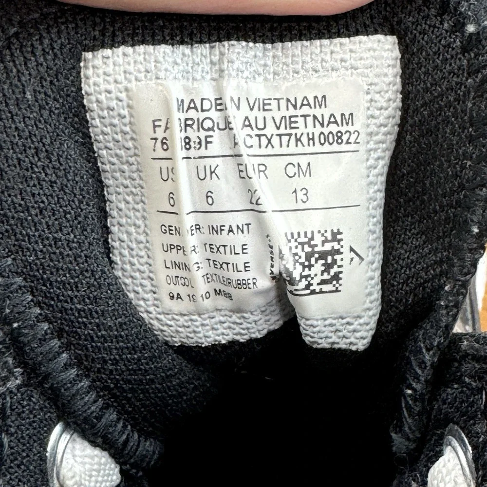 Kids Boys Converse CTAS 1V Black Sharks Canvas Hi Top Sneakers‎ Shoes Size 6 C